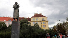 Ivano Konevo statula