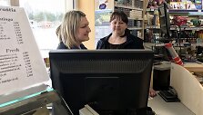 Degalinės Molėtų plente darbuotoja: žmonės čia papra&scaron;o ir kopūstų