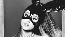 Naujas atlikėjos Ariana Grande singlas sumu&scaron;a rekordą: dainininkė puola dėkoti klausytojams - tame tarpe, ir Lietuvai