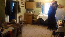 Seną trobelę pavertė &scaron;iuolaiki&scaron;ku būstu