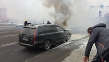 Aleksote degė automobilis