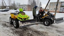 Keturratininkai valė gatves ir &scaron;aligatvius