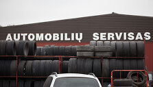 Padangų prekyba Gariūnų automobilių turguje