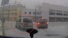 Policijos pareigūnai Kaune nusprendė nelaukti, kol pasuks prie&scaron;ais buvęs automobilis