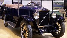Gražuolis &bdquo;Volvo&ldquo; &Ouml;V 4 &ndash; nedaug &scaron;ių automobilių i&scaron;liko dėl medinio rėmo konstrukcijos.
