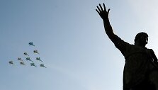 Naikintuvai vir&scaron; Raudonosios aik&scaron;tės