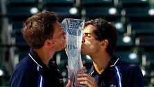 &bdquo;Miami Open&ldquo; dvejetų finalas: Nicolasas Mahut ir Pierre'as-Huguesas Herbertas &ndash; Rajeevas Ramas ir Ravenas Klaasenas