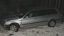 Automobilis &bdquo;Peugeot 406&ldquo; po avarijos