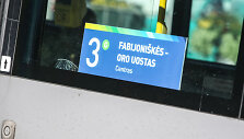 Autobusų ir troleibusų keleiviams tenka prisitaikyti prie naujų važinėjimo po Vilnių ypatumų