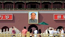 Mao Zedongo portretas Tiananmenio aik&scaron;tėje Pekine