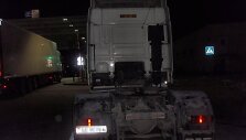 Pasieniečių sulaikytas vogtas vilkikas