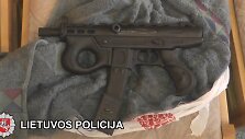 Klaipėdos pareigūnams įkliuvo broliai ukrainiečiai, nelegaliai prekiavę ginklais.
