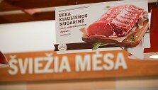 Į klientų krep&scaron;elius dažniausiai patenka kiauliena.