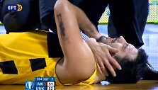 Nokautuotas AEK žaidėjas