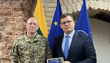 Ukrainos kariuomenės Paramos pajėgų vadas generolas majoras Dmitro Hereha ir Lietuvos kra&scaron;to apsaugos ministras Laurynas Kasčiūnas / Kra&scaron;to apsaugos ministerijos nuotr.