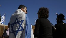 Per islamisto ataką Paryžiuje nužudytų žydų laidotuvės Jeruzalėje