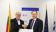 &bdquo;Teltonika IoT Group&ldquo; prezidentas Arvydas Pauk&scaron;tys ir EIB vicepirmininkas Thomas &Ouml;strosas