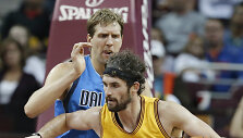 Dirkas Nowitzkis ir Kevinas Love