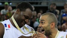 Florentas Pietrusas ir Tony Parkeris džiaugiasi aukso medaliais