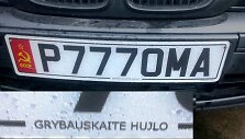 BMW numeriai &scaron;lovina SSSR ir žemina Lietuvos Prezidentę.
