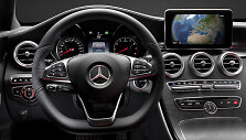 C klasės &bdquo;Mercedes-Benz&ldquo; salonas