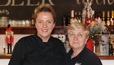 Kristina Mik&scaron;ytė su mama Natalija