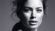 Modelis Doutzen Kroes - &bdquo;L\'Oreal Paris&ldquo; kosmetikos veidas.