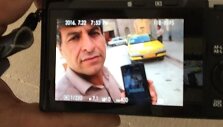 Iranietis taksi vairuotojas rodo pavėžėto lietuvio nuotrauką &bdquo;WhatsApp&ldquo;  