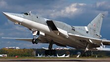 Rusijos naikintuvas Tu-22M3.