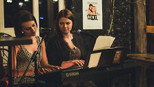 Kajetana Ageikinaitė ir Greta Pauk&scaron;tė. Koncerto La Vie Boheme @Vijokliai akimirka