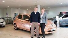 Monetomis apklijuotas &bdquo;Nissan LEAF&ldquo;