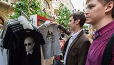 Rusijoje graibstomi mar&scaron;kinėliai su Vladimiro Putino atvaizdu