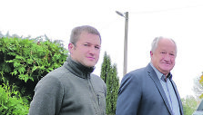 Sūnus V. ir R. Rasčiauskai kartu ūkininkauja trylika metų.
