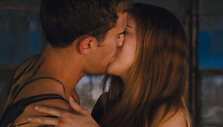 Shailene Woodley ir Theo Jamesas filme &bdquo;Divergentė&ldquo;