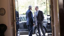 JAV valstybės sekretorius Johnas Kerry ir Rusijos užsienio reikalų ministras Sergejus Lavrovas susitiko Londone derėtis dėl padėties Kryme