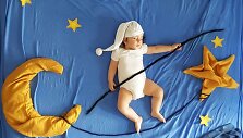 Mama savo sūnų fotografuoja įsivaizduodama jo sapnus ir svajones