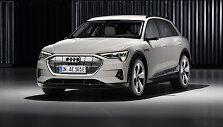 Debiutavo &bdquo;Audi e-tron&ldquo;