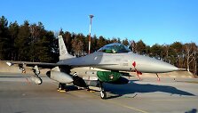 Naikintuvai F-16 ir kiti JAV lėktuvai jau Lenkijoje