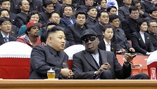 Kim Jong Unas ir Dennisas Rodmanas