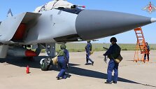 Rusijos naikintuvas Mig-31 su hipergarsine raketa &bdquo;Kinžal&ldquo;