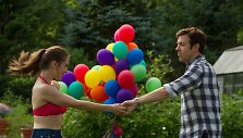 Jasonas Sudeikis ir Alison Brie komedijoje &bdquo;Dėl visko kaltas seksas&ldquo;
