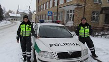Paruliai  Giedrius Petraitis ir patrulė Simona Kymantaitė.