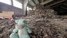 Plastikas fermoje Čeki&scaron;kių kaime