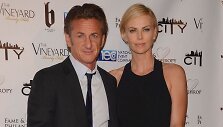 Charlize Theron ir Seanas Pennas
