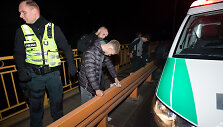 Naktis su Kauno policija: sučiuptas girtas vairuotojas ir du narkotikais bandę atsikratyti jauni vyrai