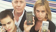 Bruce'as Willisas su dukromis Tallulah Willis ir Scout LaRue Willis 