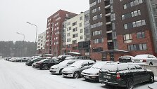 Daugiabučių namų kiemas prie Lazdynų ligoninės