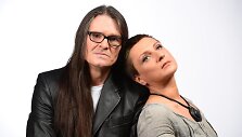 Dainuojamosios poezijos festivalis vai&scaron;ins &bdquo;Senu geru dainos vynu&ldquo;. Organizatorių nuotr.