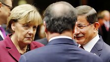 Angela Merkel ir Ahmetas Davutoglu