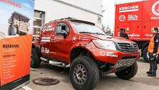 Antanas Juknevičius savo automobiliui pasirinko žarijų spalvą
